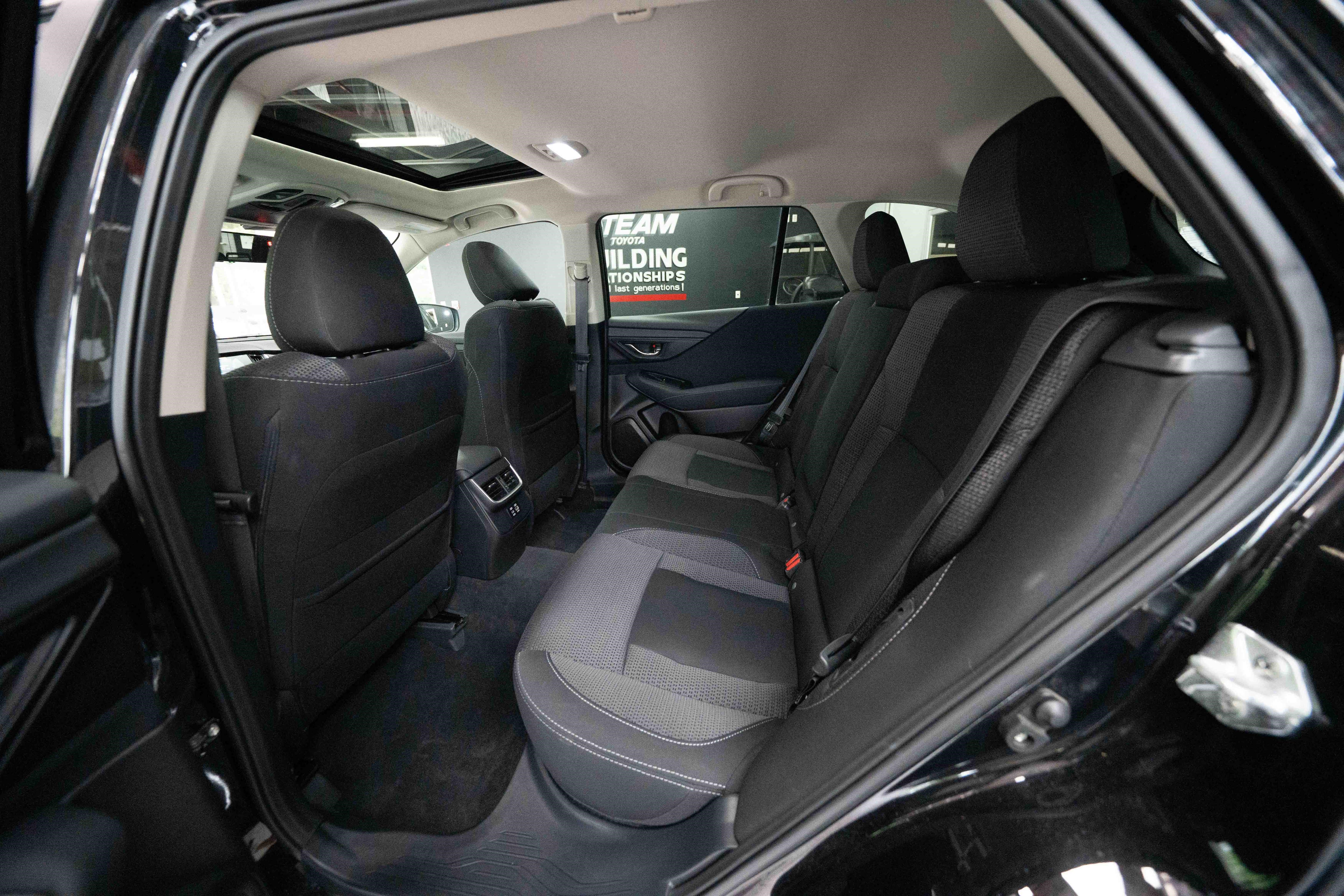 Used 2023 Subaru Outback Premium AWD/4WD image 23