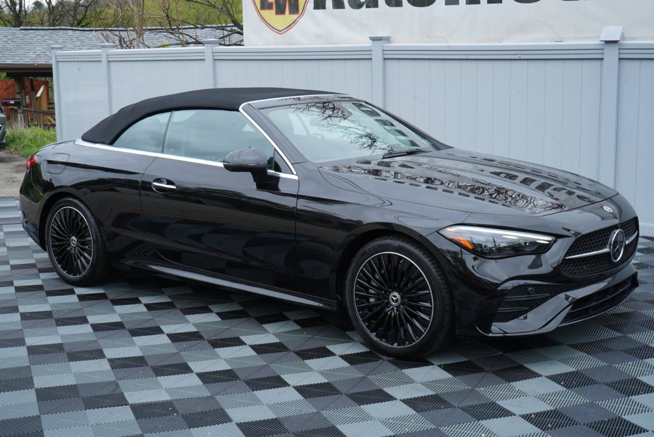 Used 2024 Mercedes-Benz CLE 450 4MATIC Cabriolet image 2