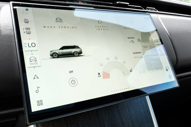 New 2026 Land Rover Range Rover SE AWD/4WD image 38