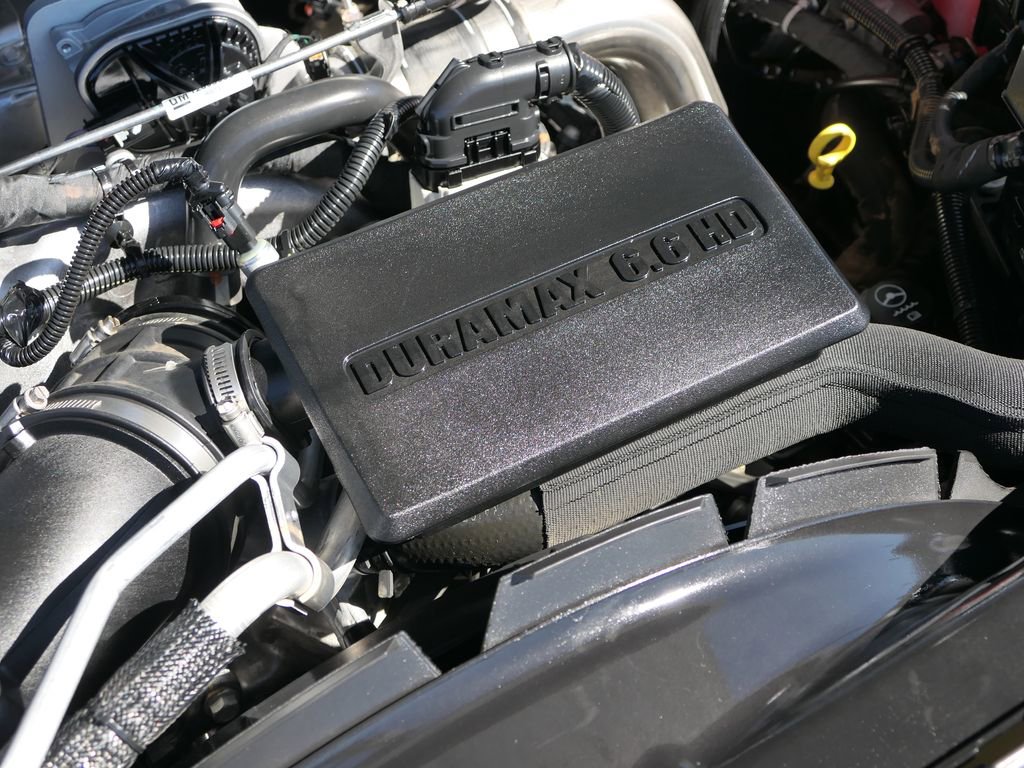 Used 2024 Chevrolet Silverado 2500 LT image 28