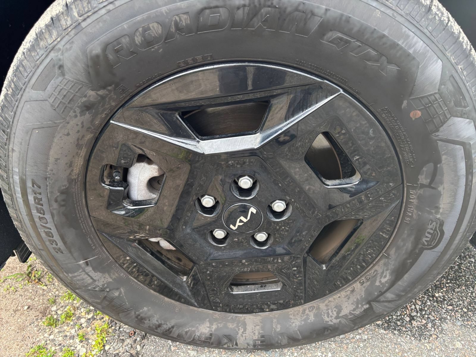 Used 2026 Kia Carnival FWD image 33