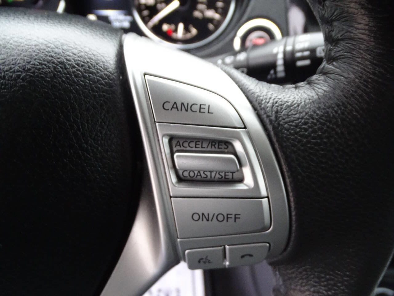 Used 2014 Nissan Rogue SL image 21