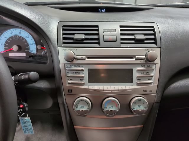 Used 2009 Toyota Camry SE FWD image 19