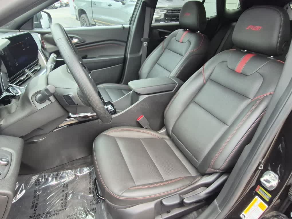 Used 2025 Chevrolet Trax RS w/ Driver Confidence Package FWD image 10