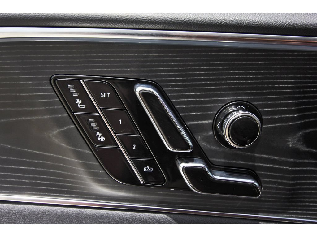 Used 2024 Cadillac Lyriq Luxury w/ LPO, Floor Liner Package AWD/4WD image 26