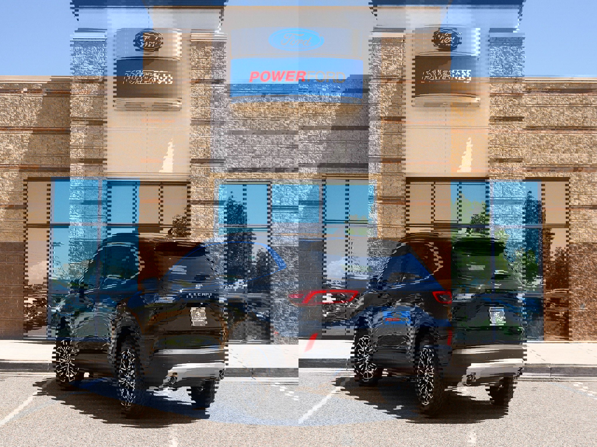 New 2025 Ford Escape SE w/ PHEV Premium Package image 8