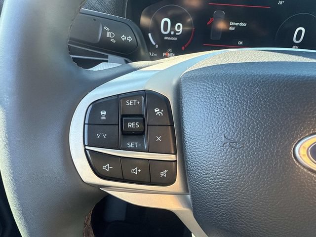 Certified 2025 Ford Explorer Active AWD/4WD image 28