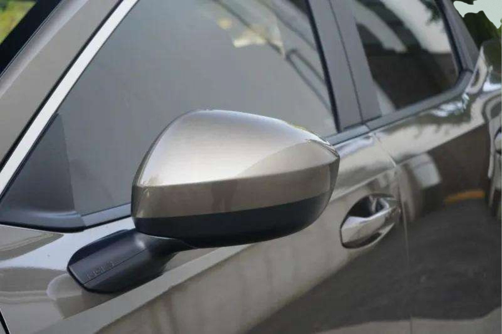 Used 2025 Nissan Kicks SV image 56