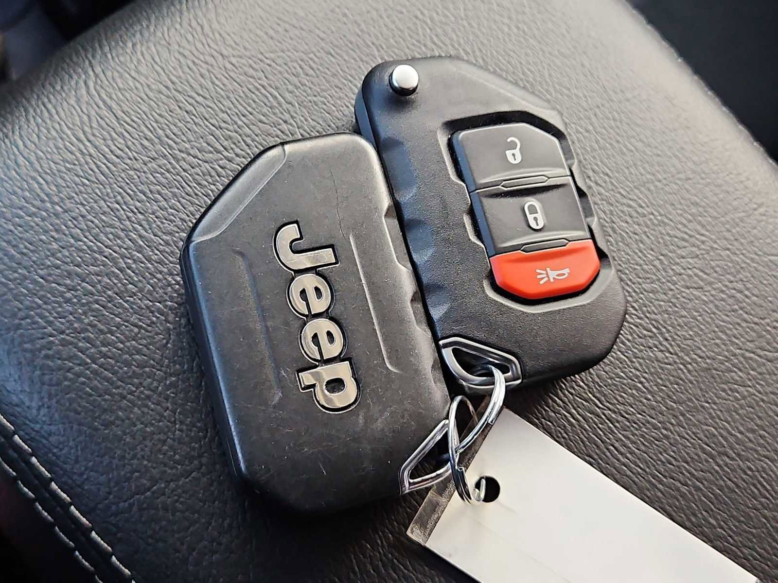 Used 2023 Jeep Wrangler Sahara image 34