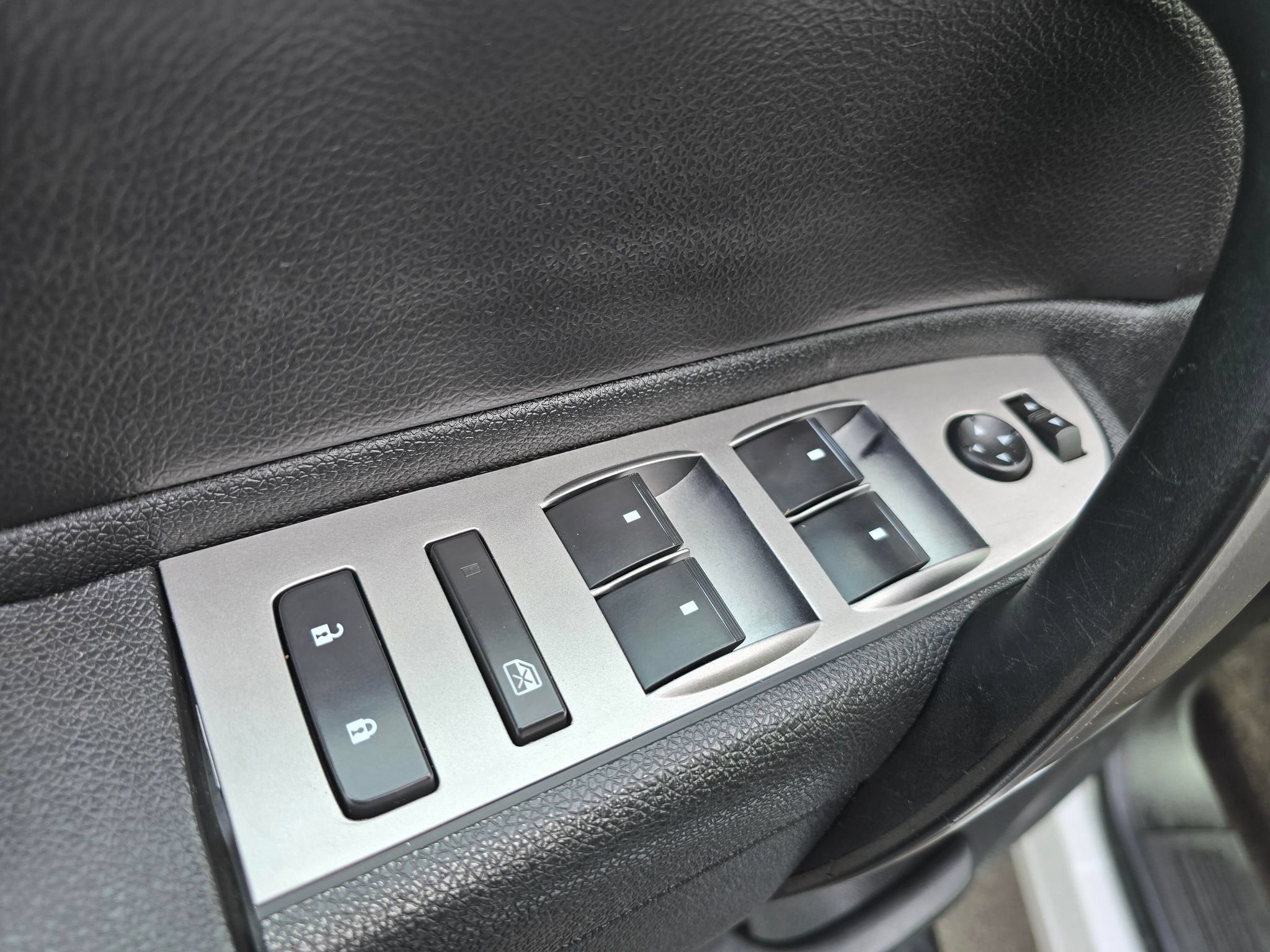 Used 2014 Chevrolet Silverado 2500 LT AWD/4WD image 24