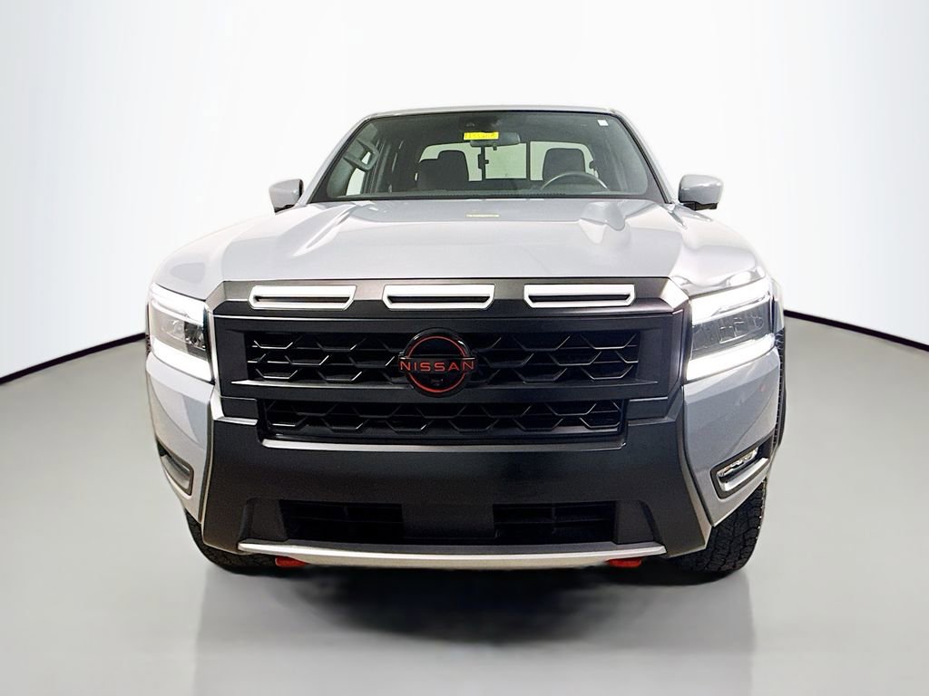 Used 2025 Nissan Frontier PRO-4X w/ Pro Convenience Package image 2