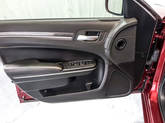 Used 2019 Chrysler 300 Touring w/ Quick Order Package 2EF image 26