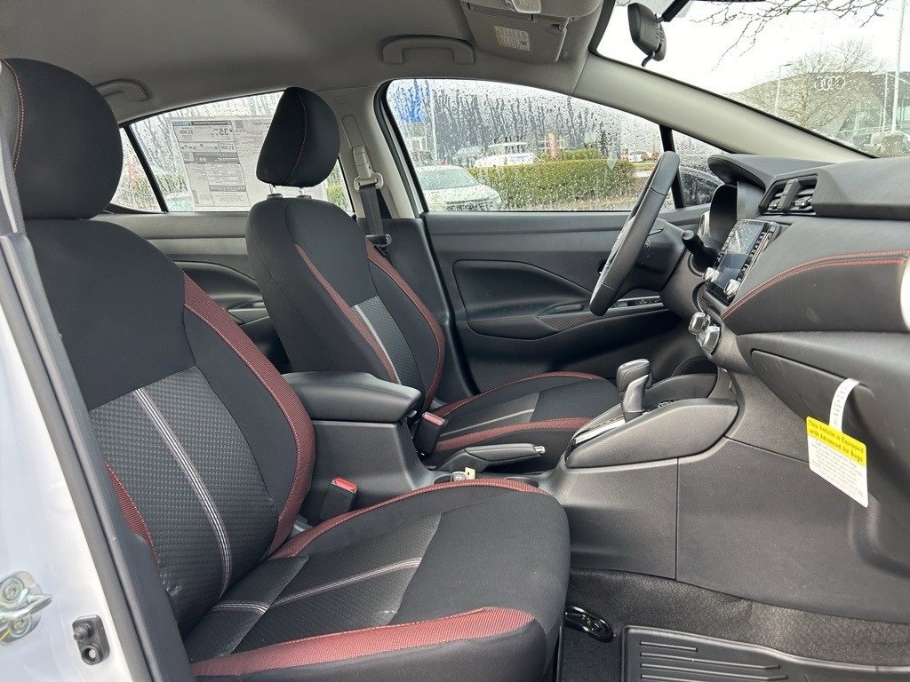 New 2025 Nissan Versa SR w/ Trunk Package image 26