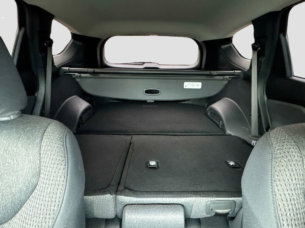 Used 2023 Hyundai Santa Fe SE w/ Cargo Package image 17