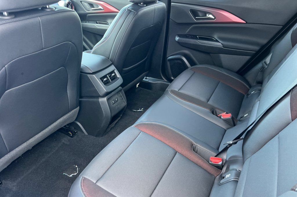 New 2026 Chevrolet Equinox EV RS w/ Convenience Package II FWD image 9
