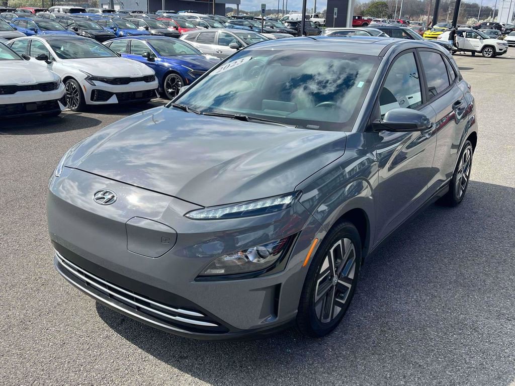 Used 2023 Hyundai Kona SEL image 32