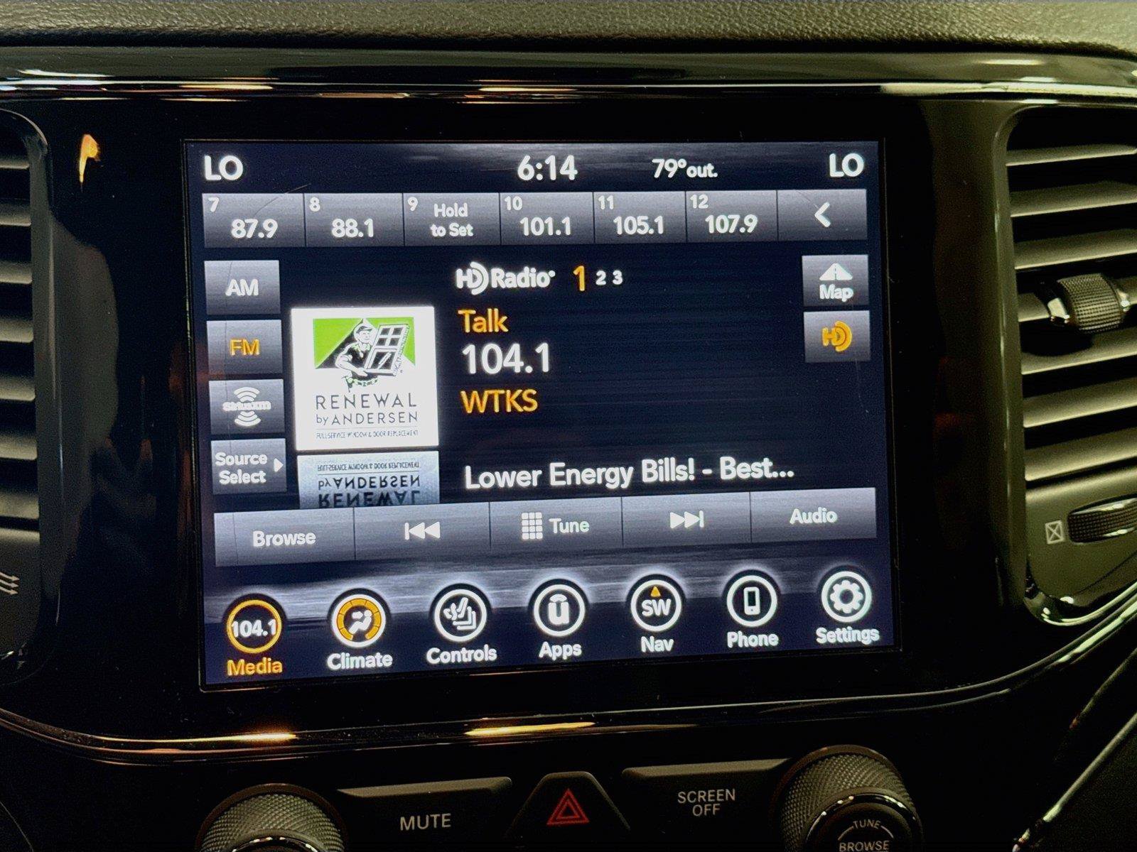 Used 2021 Jeep Grand Cherokee Trailhawk w/ Premium Lighting Group AWD/4WD image 15