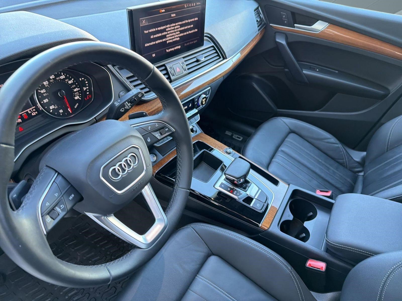 Used 2023 Audi Q5 2.0T Premium w/ Convenience Package image 4