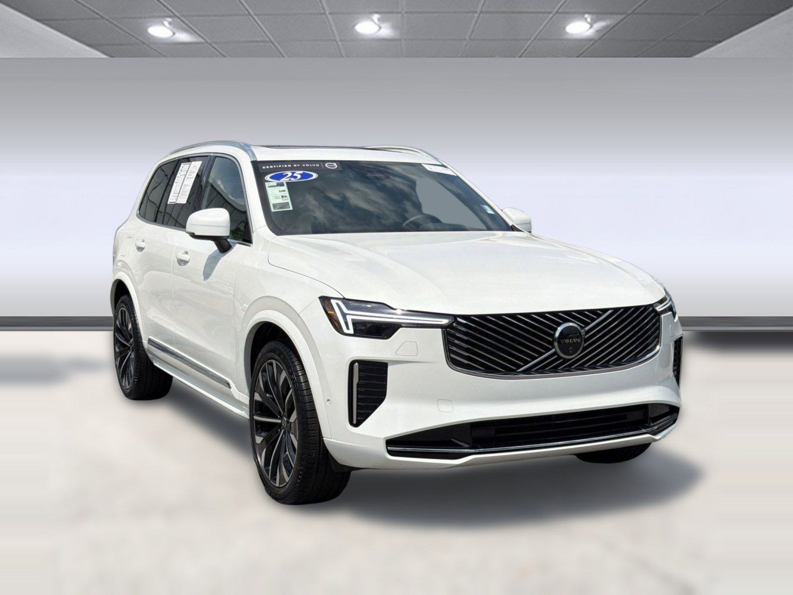 Certified 2025 Volvo XC90 B6 Plus AWD/4WD image 7