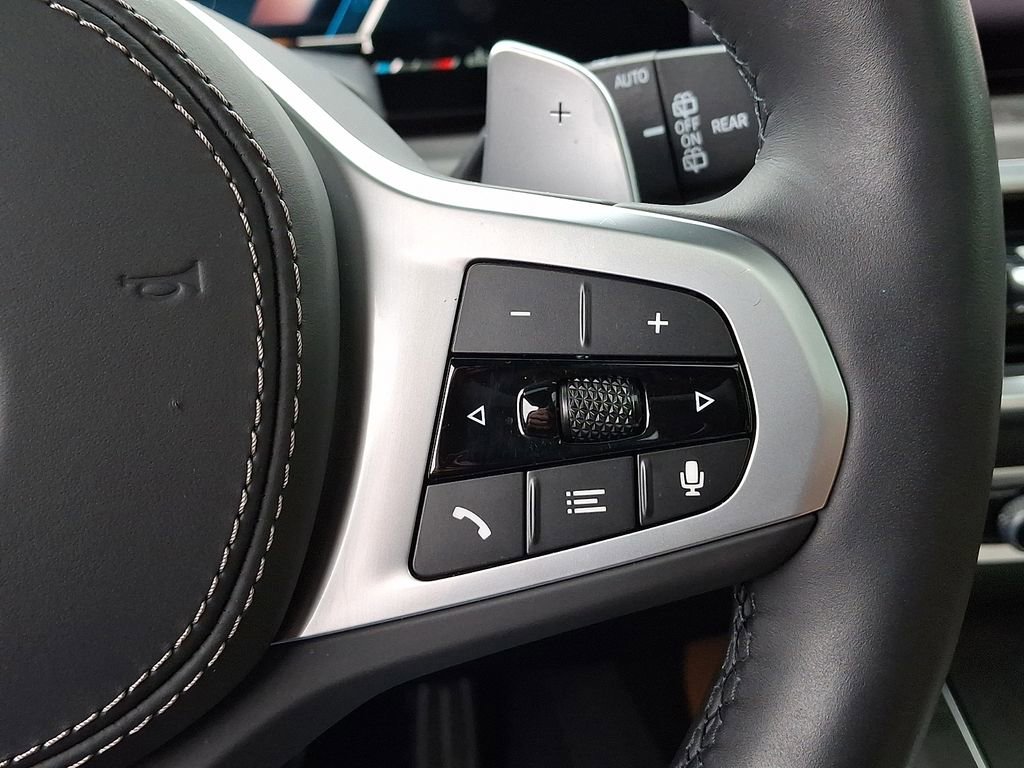 Used 2026 BMW X5 xDrive40i w/ M Sport Package image 23