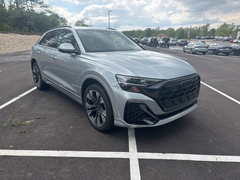 Used 2025 Audi Q8 Premium Plus AWD/4WD image 3