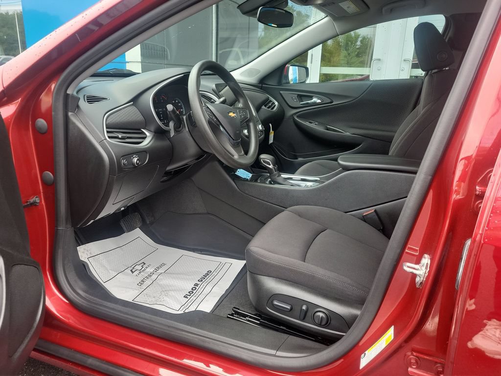 Certified 2024 Chevrolet Malibu LT w/ LPO, Floor Liner Package FWD image 10