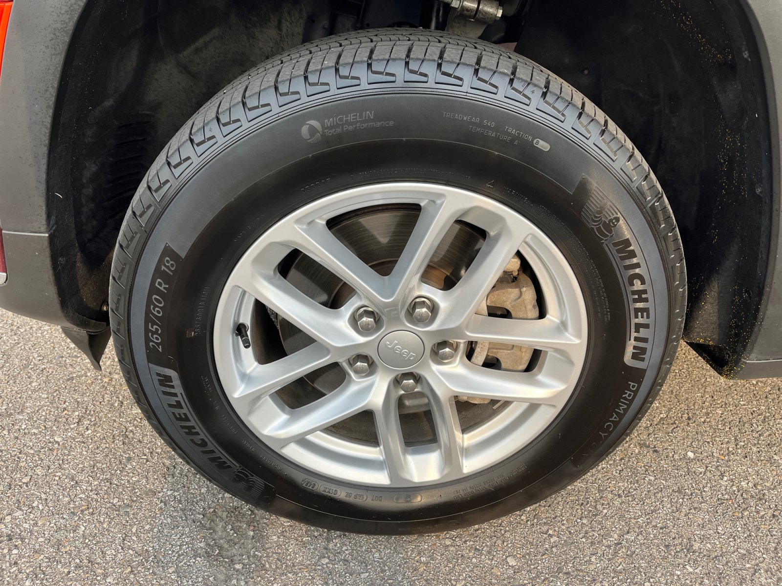 Used 2024 Jeep Grand Cherokee L Laredo AWD/4WD image 26