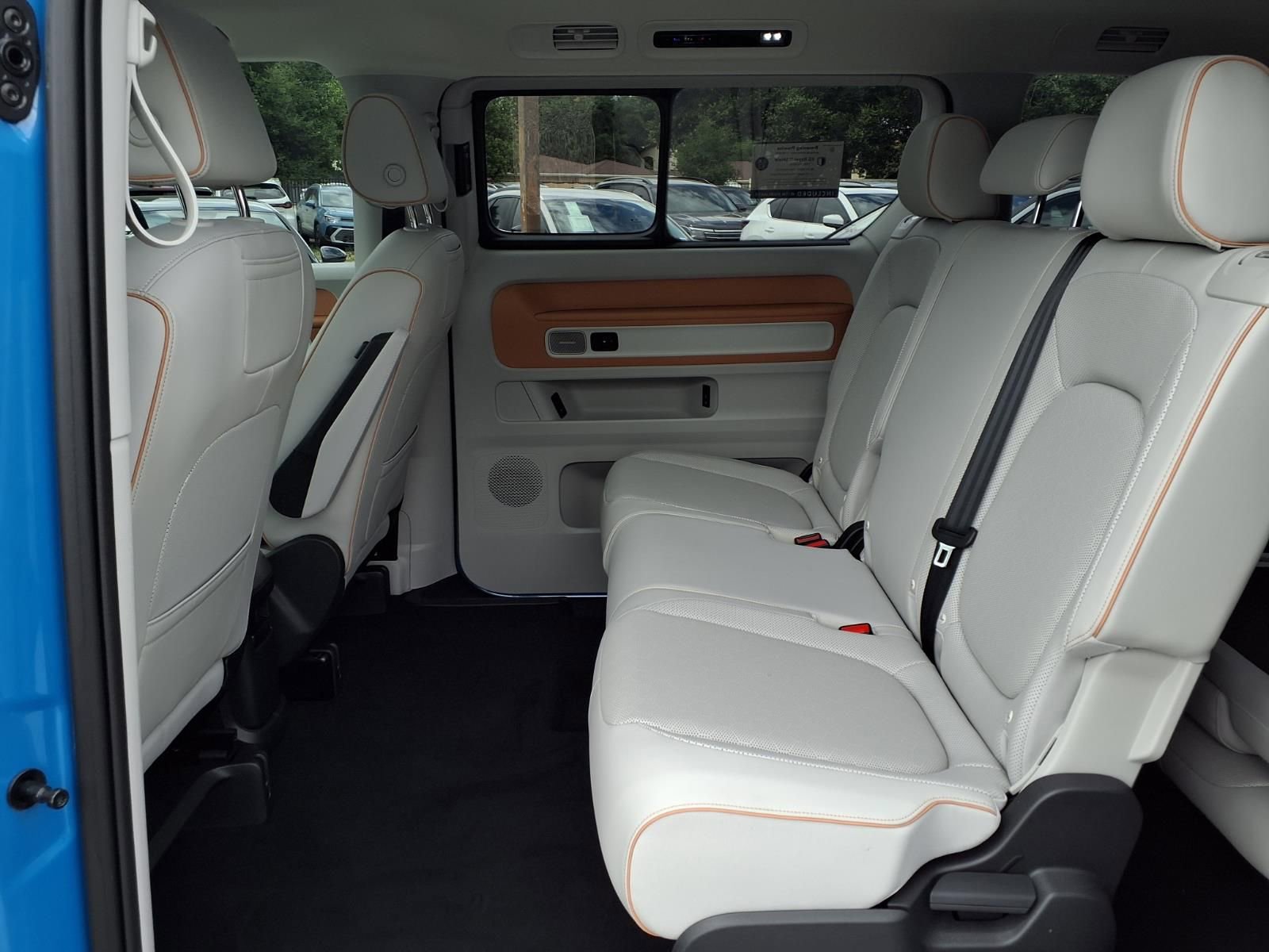 Certified 2025 Volkswagen ID. Buzz 1st Edition RWD image 23