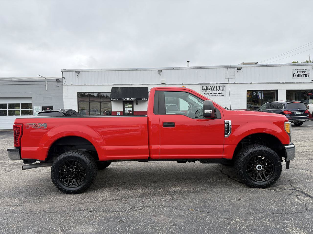Used 2017 Ford F250 XLT w/ FX4 Off-Road Package AWD/4WD image 15