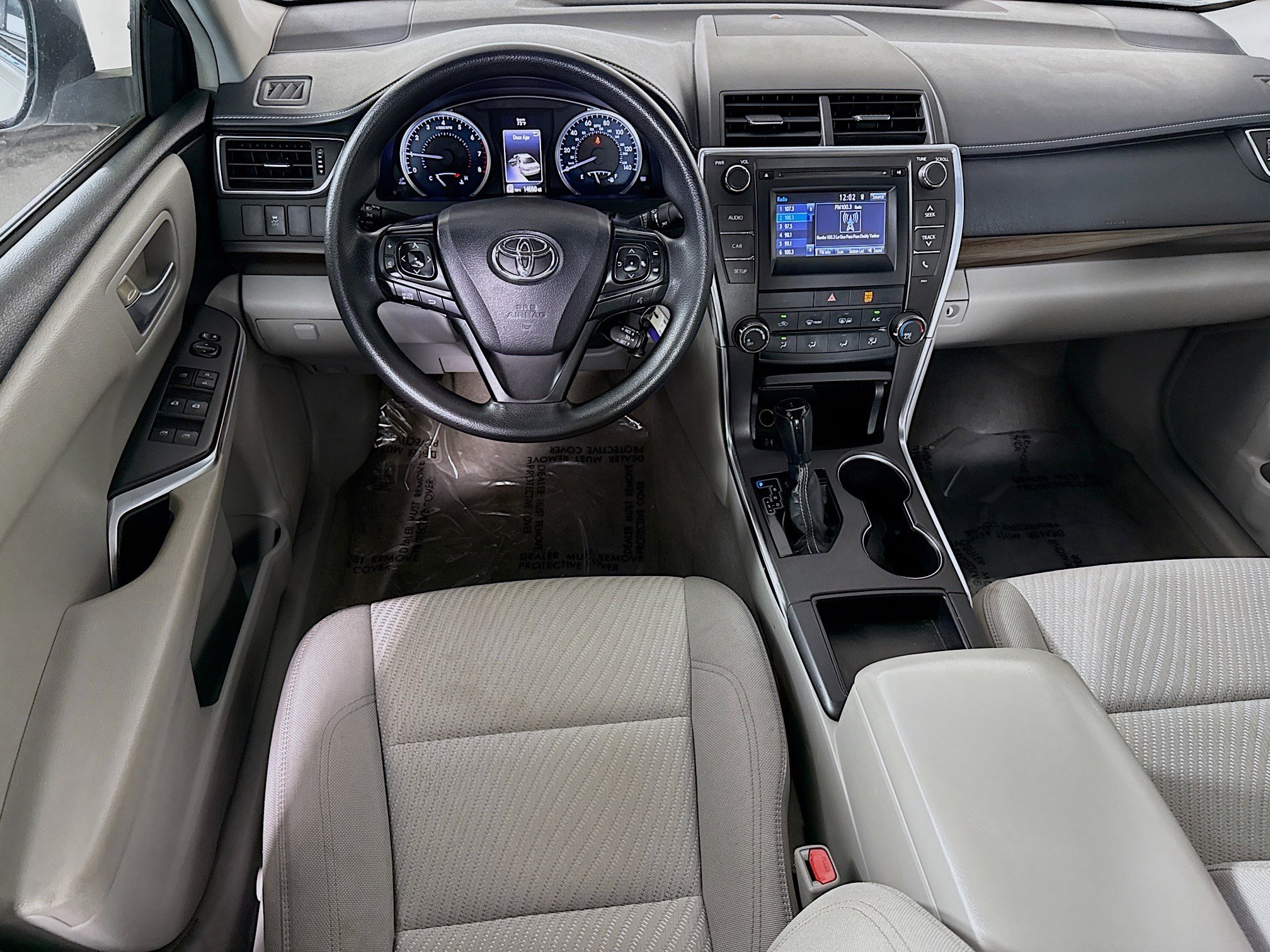 Used 2016 Toyota Camry LE image 17