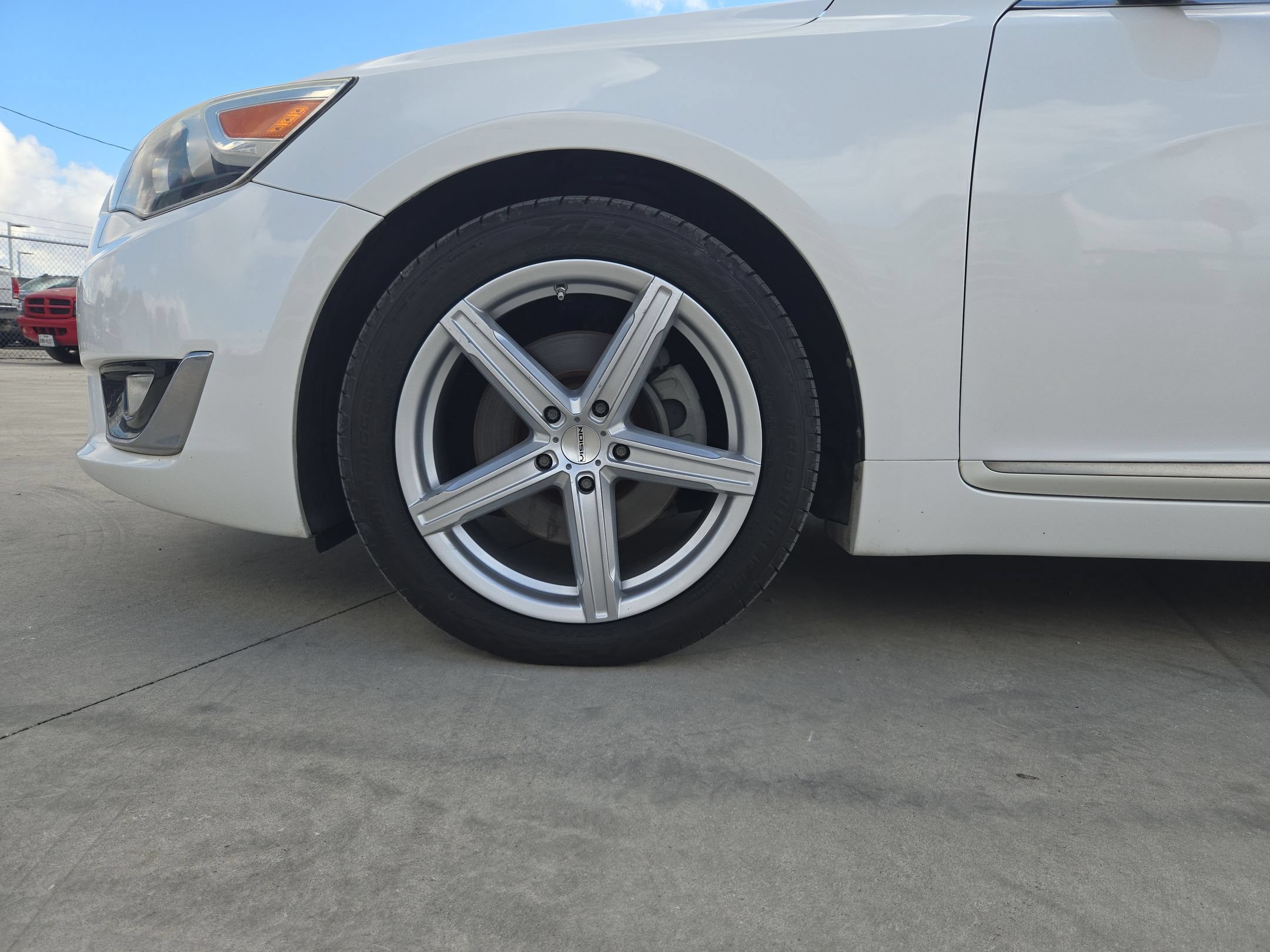 Used 2014 Kia Cadenza Premium FWD image 30