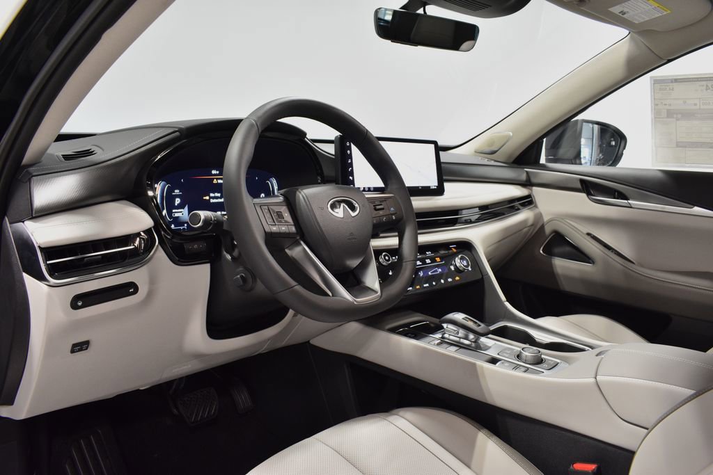 New 2026 INFINITI QX60 Luxe w/ Family Package image 11