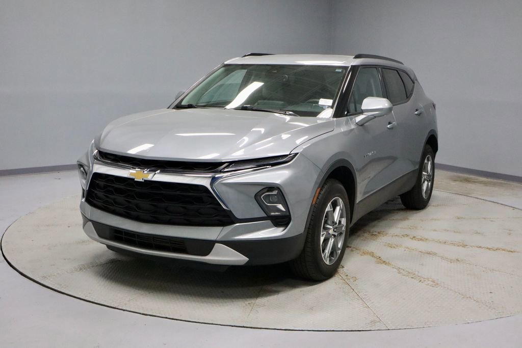 Used 2023 Chevrolet Blazer LT w/ Convenience Package FWD image 7