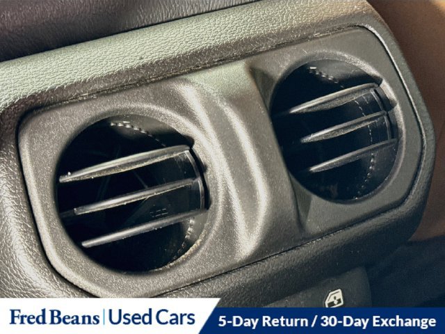 Used 2023 Jeep Wrangler Unlimited Sahara AWD/4WD image 32