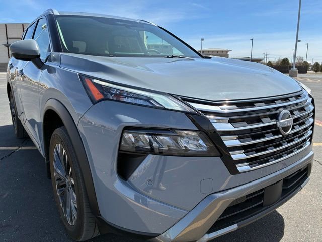 Certified 2025 Nissan Rogue SL w/ Tech Package AWD/4WD image 8