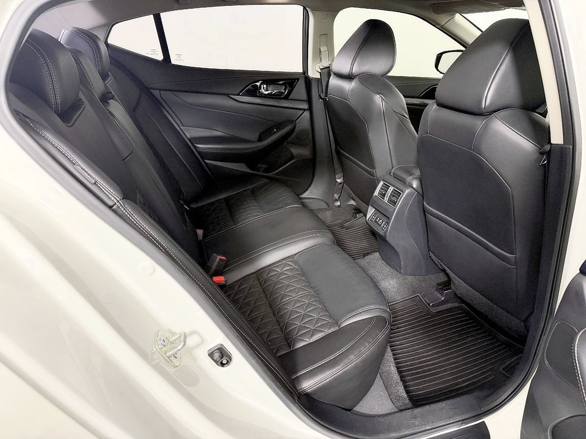 Used 2020 Nissan Maxima Platinum FWD image 45