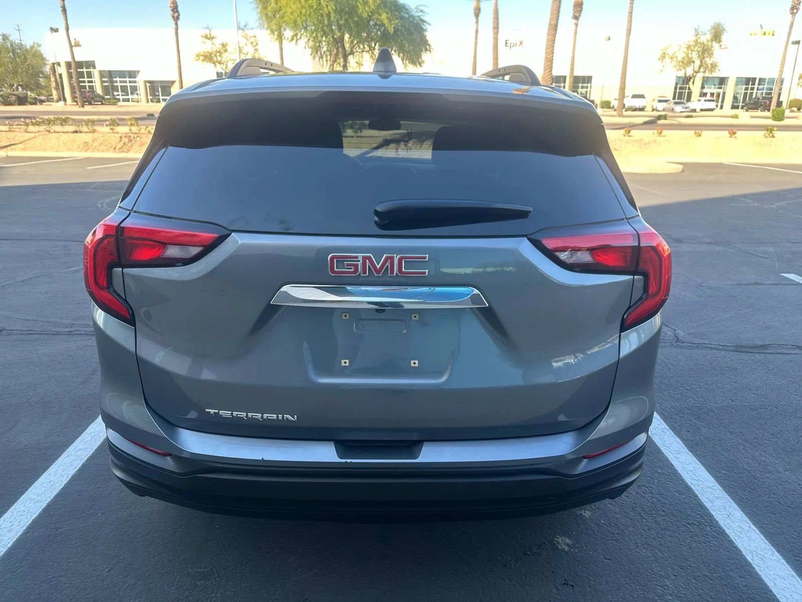 Used 2018 GMC Terrain SLE w/ Driver Convenience Package image 5