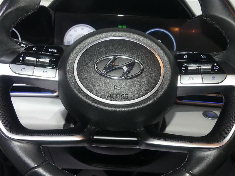 Used 2022 Hyundai Elantra Limited image 31