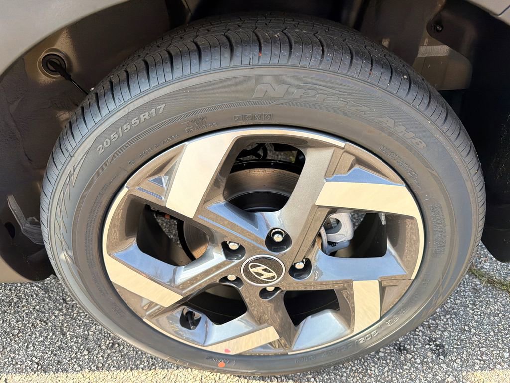 New 2026 Hyundai Venue SEL FWD image 19