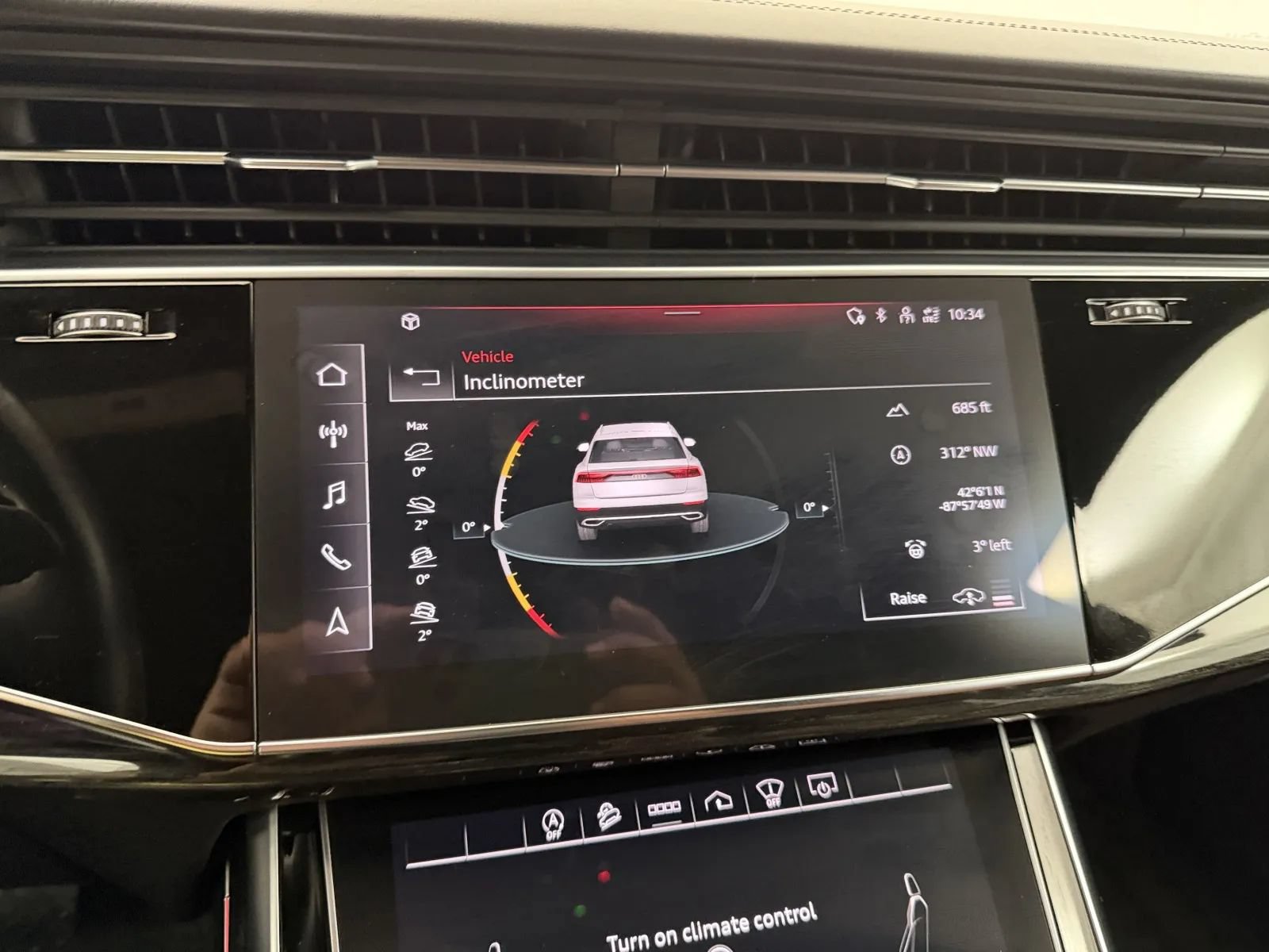 Used 2022 Audi Q8 Prestige AWD/4WD image 27