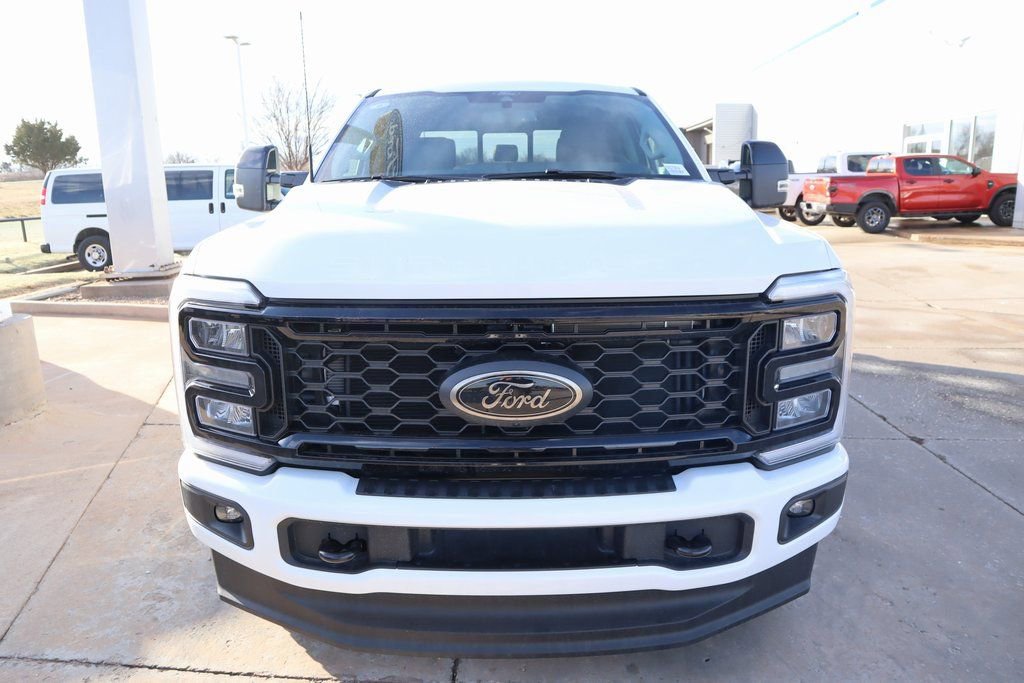 New 2026 Ford F250 Lariat w/ Black Appearance Package image 11