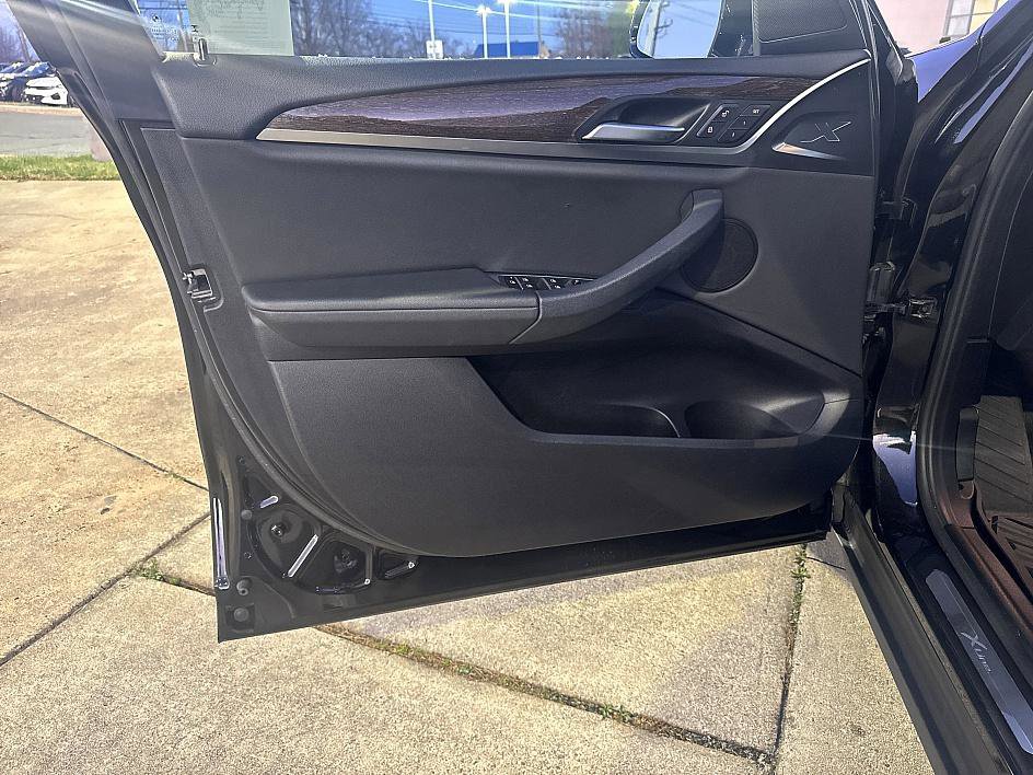 Used 2018 BMW X3 xDrive30i image 9