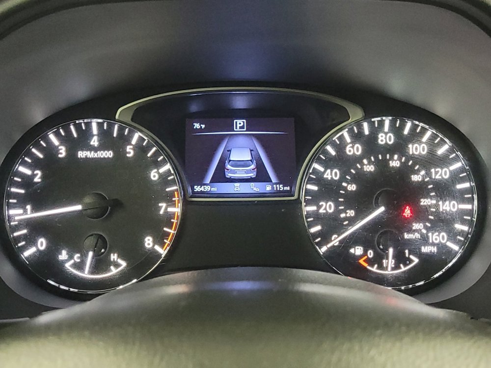 Used 2019 Nissan Pathfinder SV image 23