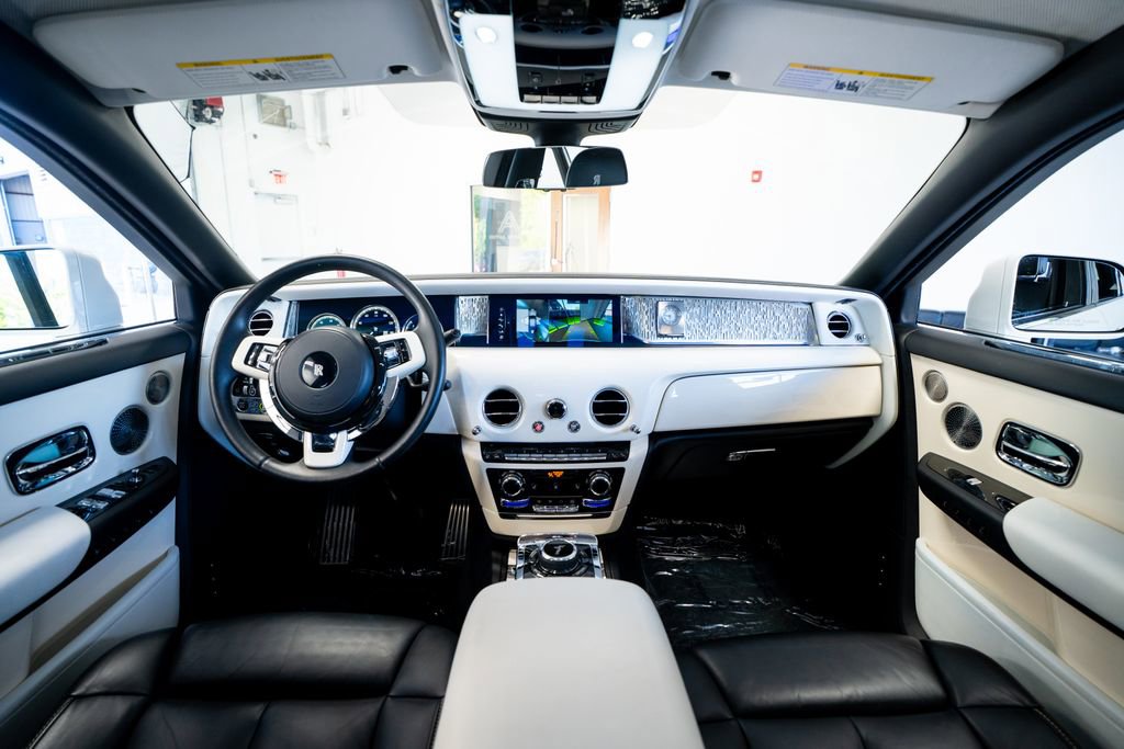 Used 2019 Rolls-Royce Phantom Sedan image 51