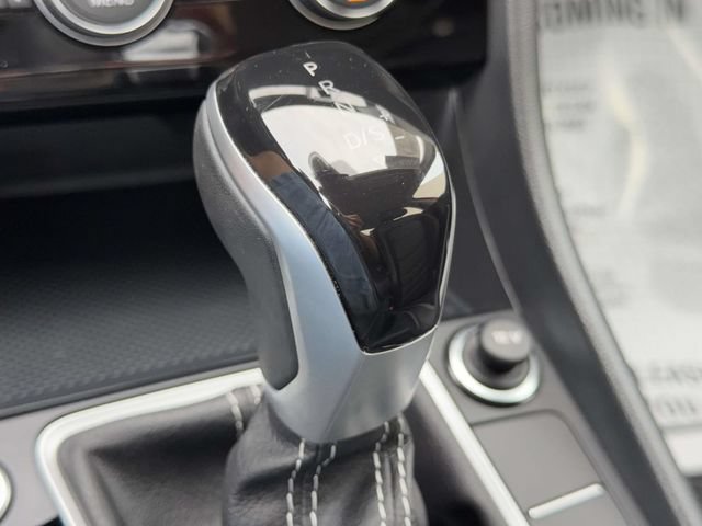 Certified 2023 Volkswagen Jetta SE FWD image 32