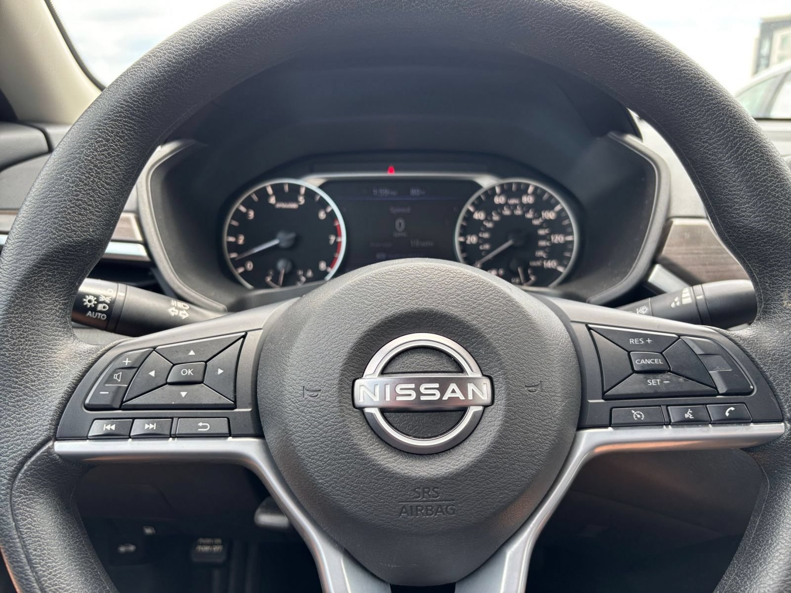 Used 2025 Nissan Altima 2.5 SV FWD image 30