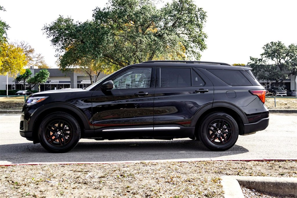 Used 2025 Ford Explorer Active image 8
