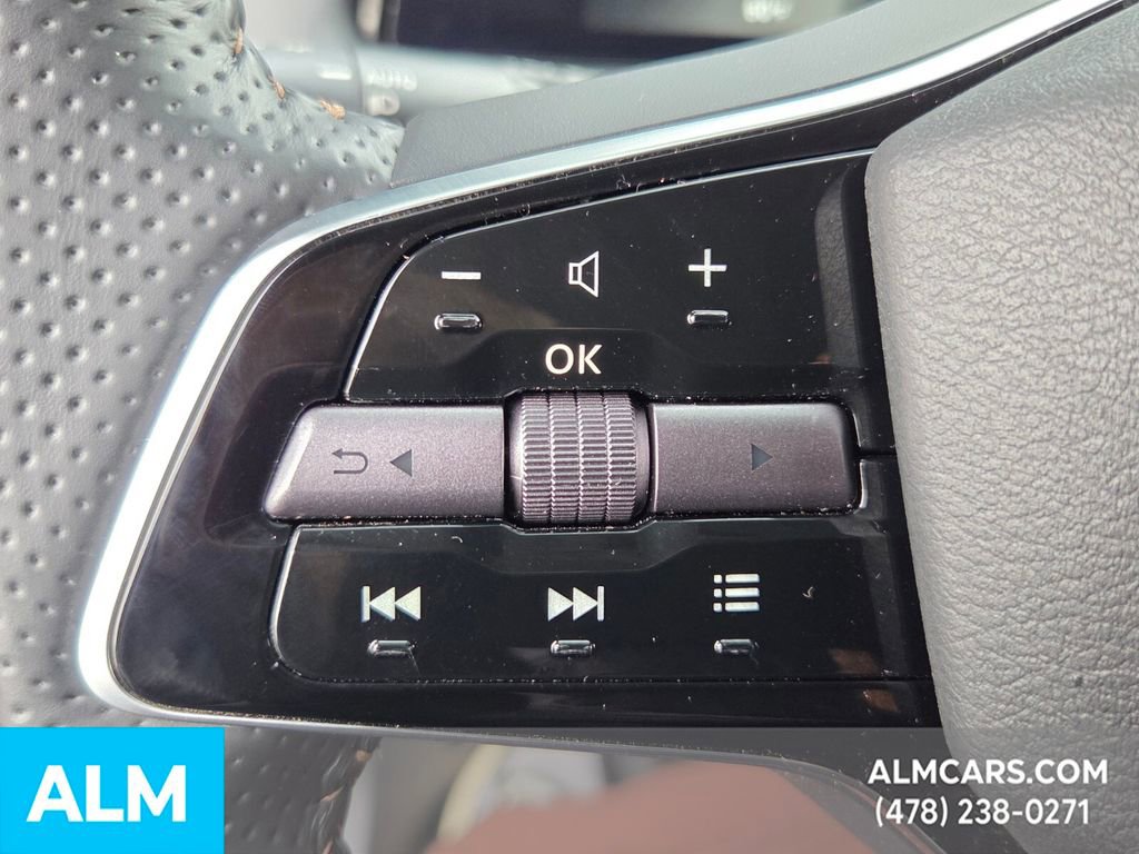Used 2023 Nissan Ariya FWD image 26