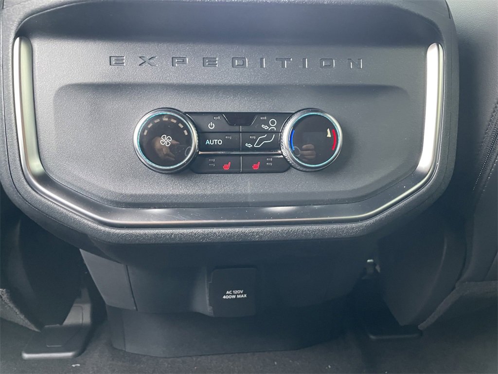 New 2025 Ford Expedition Max Platinum w/ Stealth Performance Package image 28