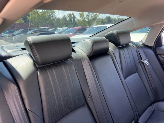 Used 2022 Honda Accord EX-L image 30